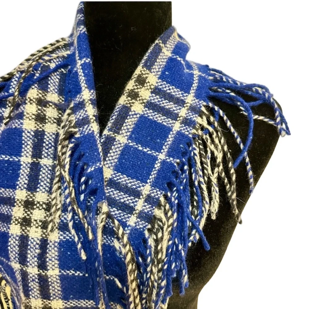 2 Options- Burberry Happy Fringes Scarf